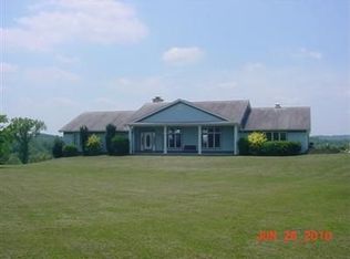 166 W Kelly Rd, Falmouth, KY 41040