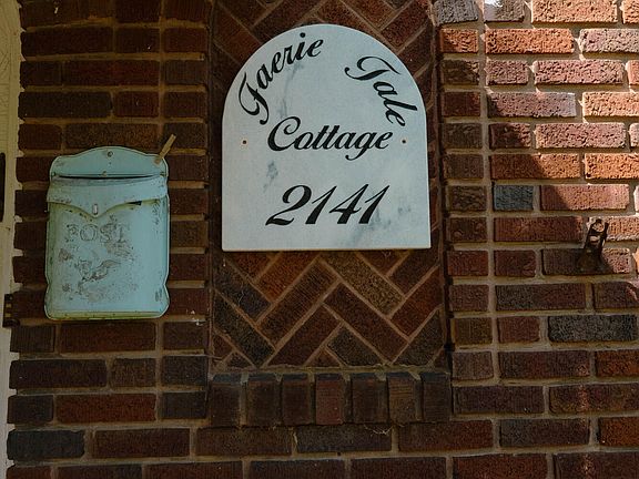 3rd image of 2141 Island Home Blvd