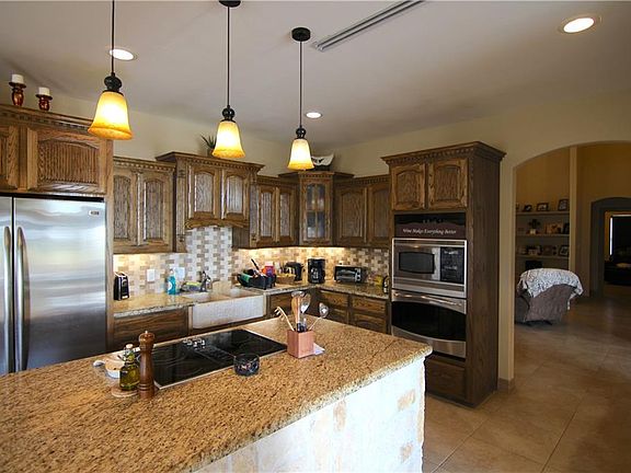 5th image of 23617 Oak Hill Dr