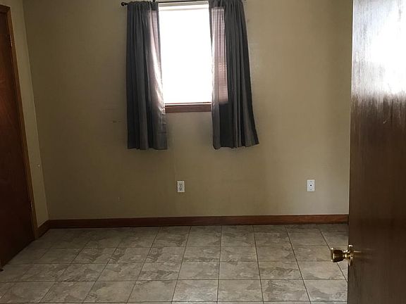 5th image of 105 Little Flower Ln APT 1
