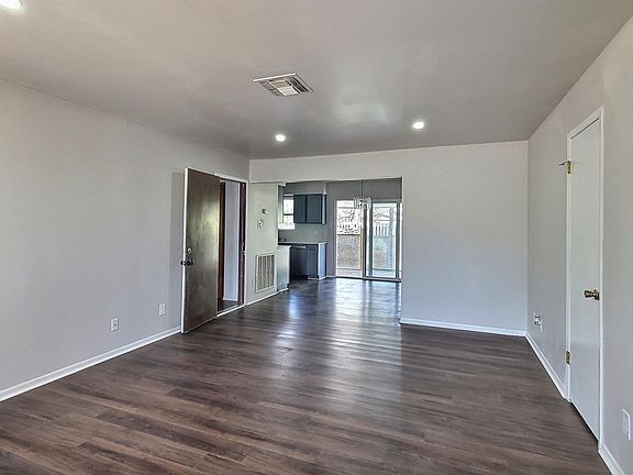 3rd image of 108 Quail Valley Dr