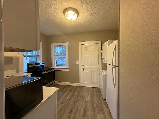 400 Metcalf Ct #418 — Photo 8