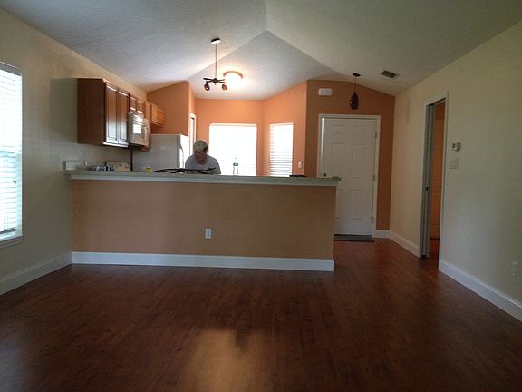 2nd image of 31447 Ghent Ave