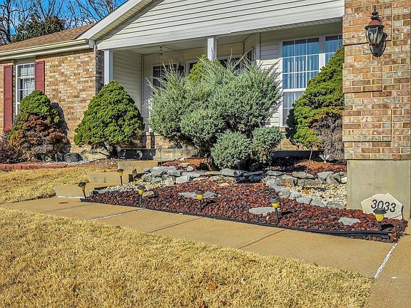 3rd image of 3033 Oakstowne Pl