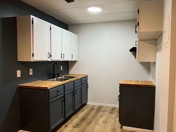 3rd image of 1845 Ferry St #304
