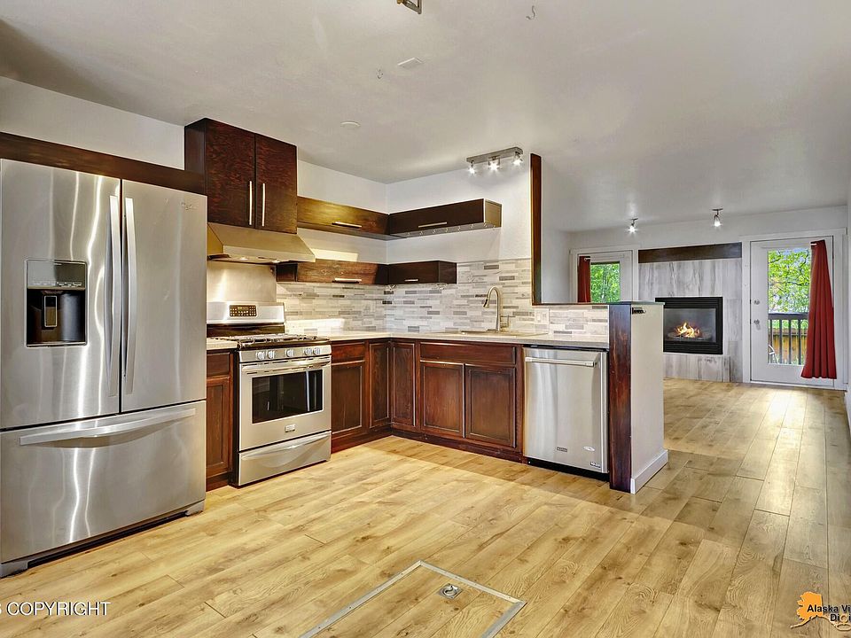 1st image of 8601 Molanary Dr Unit 3