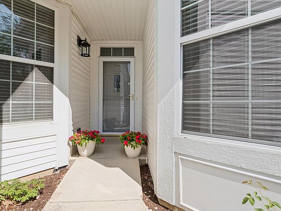 2nd image of 350 Woodhill Dr