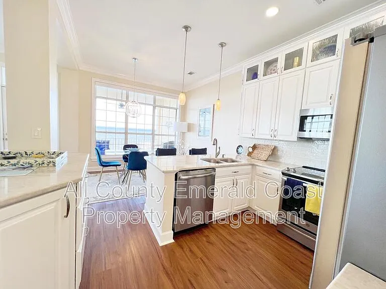 420 Oak Harbour Ln #201 — Photo 15