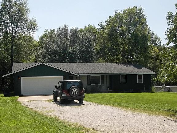 2nd image of 21035 Lakewood Ln