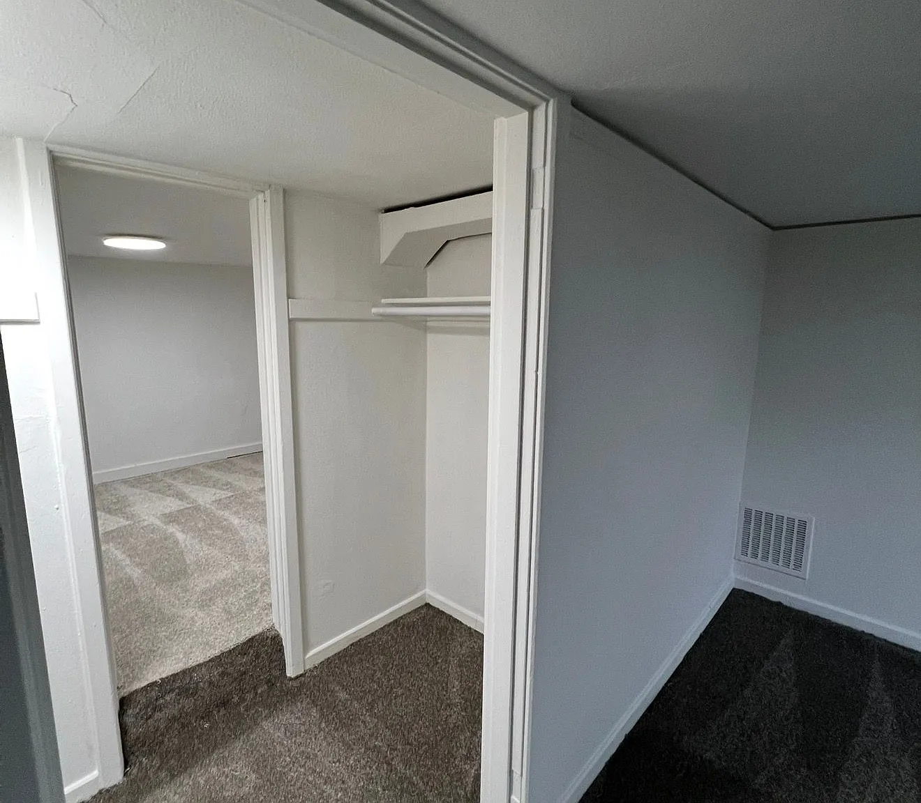 1 bed, 1.0 bath, $1,250 — Photo 2