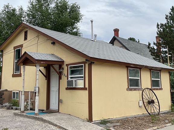 2nd image of 234 N Peach St