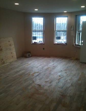 4th image of 3605 Bainbridge Ave