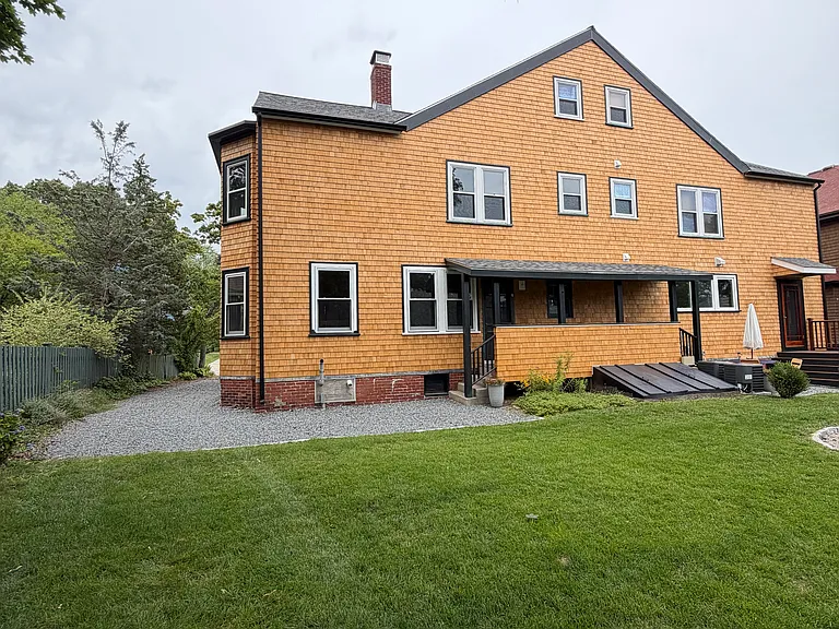 138 Arnold Ave — Photo 9