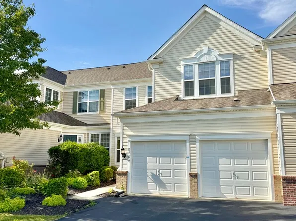 8704 Mayfair Ct, Breinigsville, PA 18031