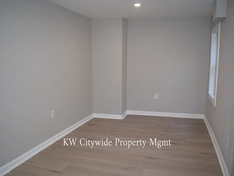 Ohio City Down Unit #2 - 1 bedroom — Photo 10