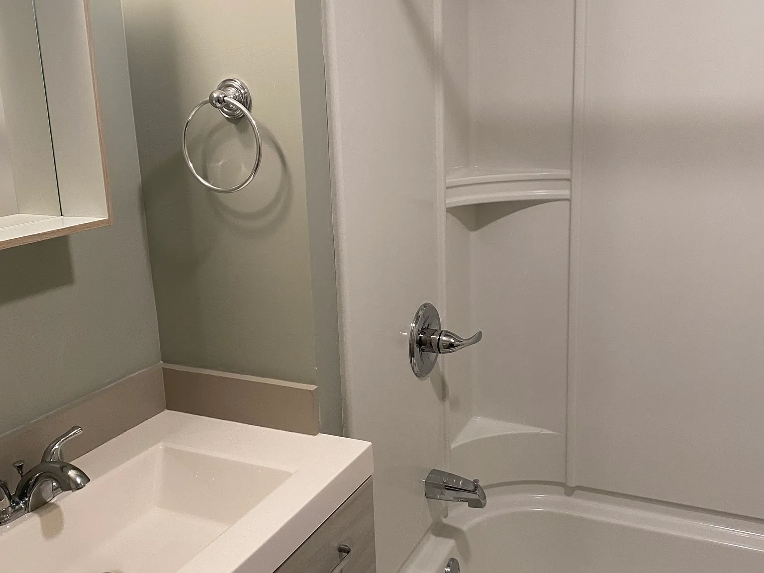 1 bed, $1,300 — Photo 2