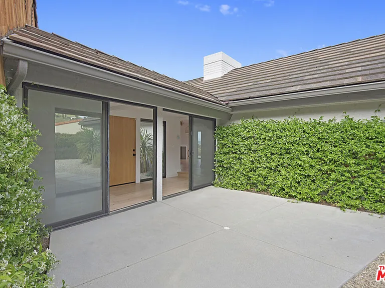 24728 Vantage Point Ter — Photo 31