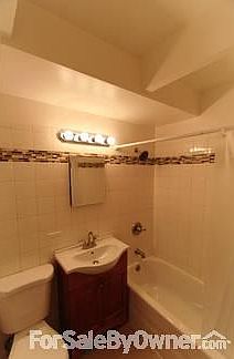 4th image of 1908 W Hood Ave APT 1C