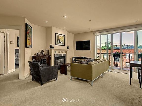 3rd image of 2035 Eastlake Ave E APT 204