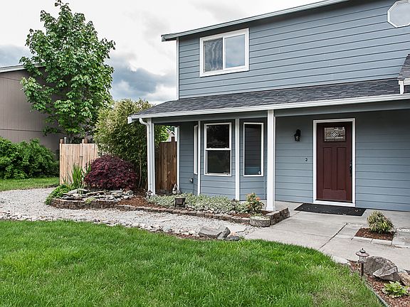 4th image of 1409 Mellinger Ave NW