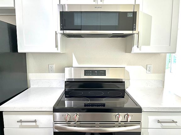 3rd image of 6316 24th Ave NW APT 202