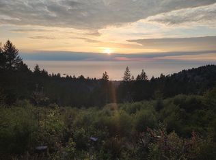 101021010 Reeves Rd, Smith River, CA 95567