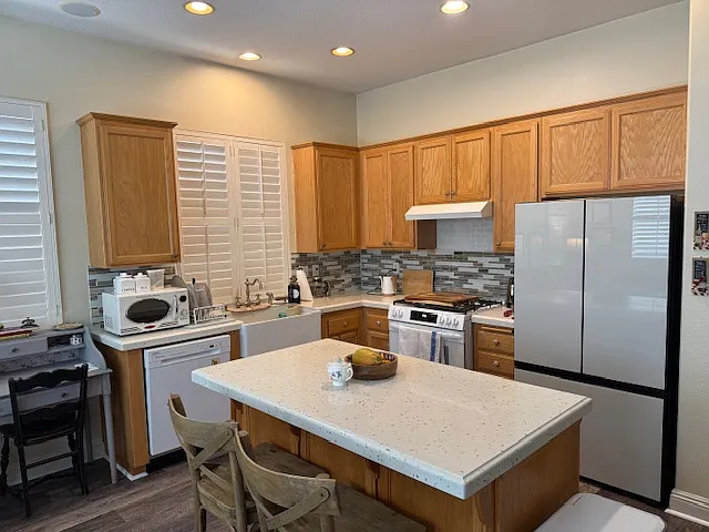 1540 Rose Arbor Ln — Photo 9