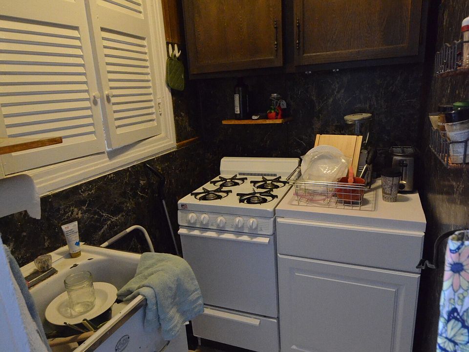 2nd image of 59 Burbank St APT 21