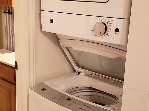 5th image of 2301 Balsam Dr APT M103