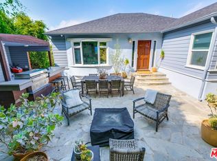 11557 Sunshine Ter, Studio City, CA 91604