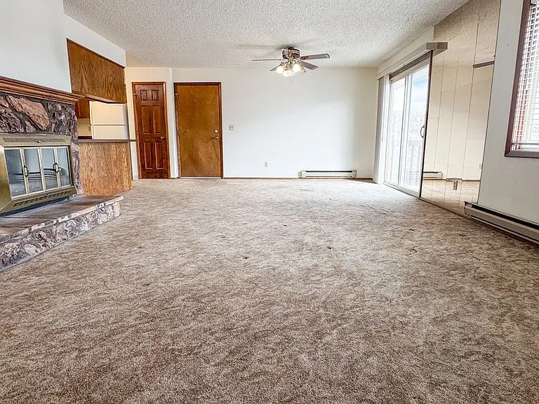 1341 Sugarview Dr — Photo 3