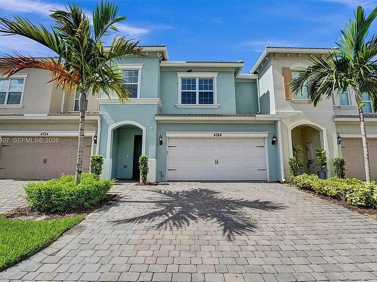 4764 Eucalyptus Dr — Photo 58