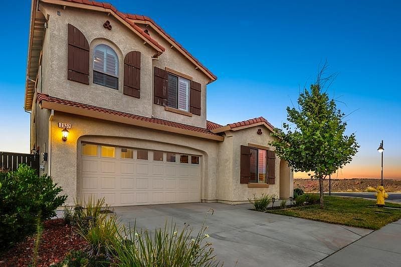 1st image of 2937 Laredo Dr