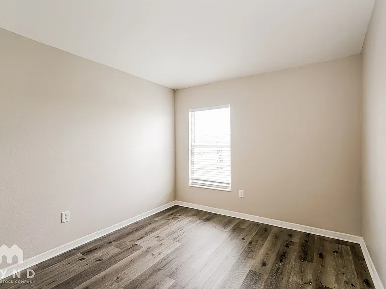 8162 Canterbury Lake Blvd — Photo 11