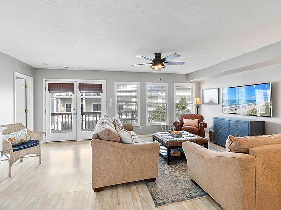 2nd image of 115 Seaside St.