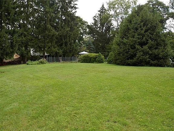 4th image of 2529 Royalview Dr