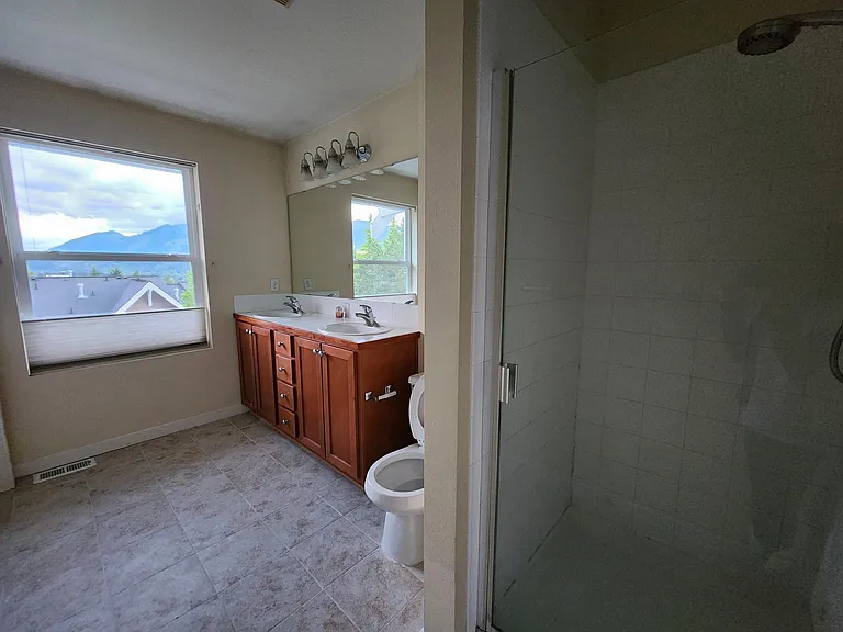 23120 SE Black Nugget Rd #E4 — Photo 12