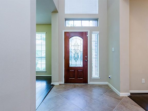 4th image of 5527 Beacon Springs Ln