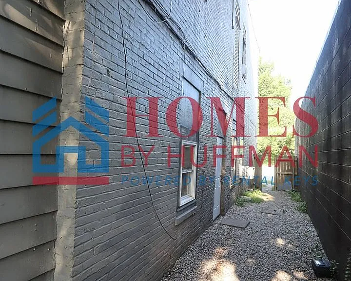 615 North Fulton Avenue — Photo 3
