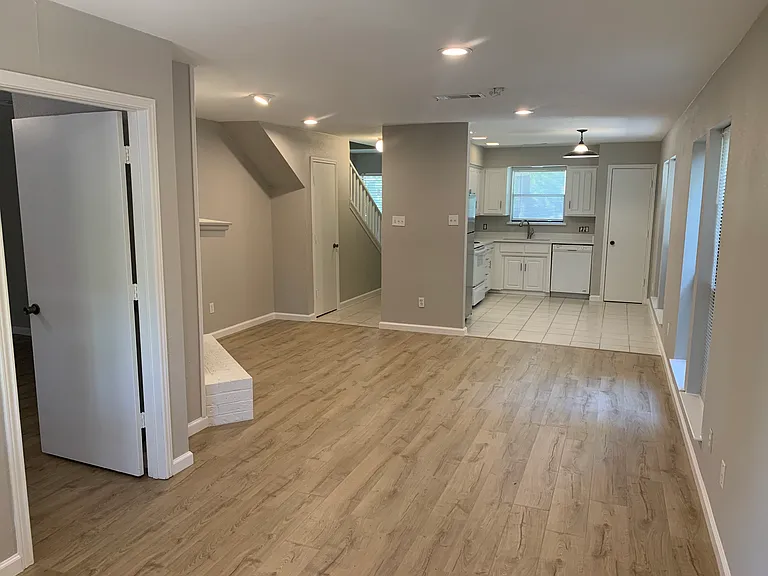 3120 Oak Ridge Point — Photo 5