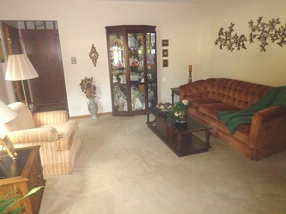 2nd image of 115 Highland Ave