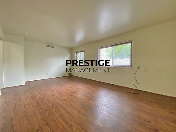 3rd image of 1680 Driftwood Dr #D