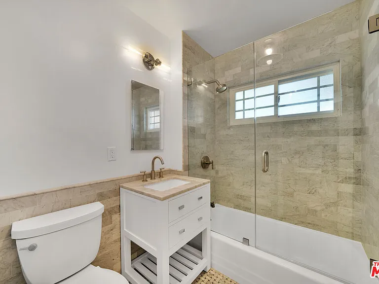 1758 Clear View Dr — Photo 22
