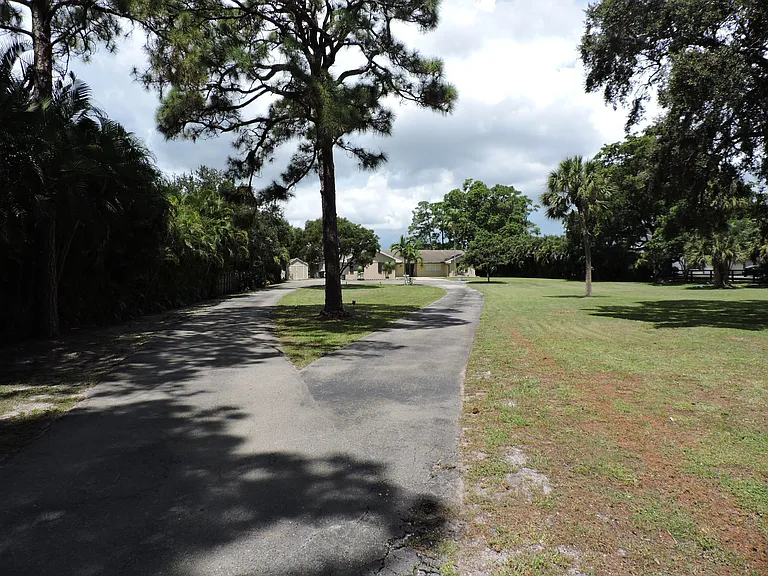 4529 Square Lake Dr — Photo 44