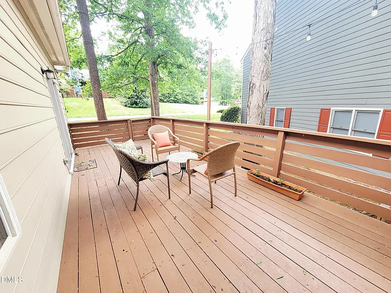 207 Danforth Dr — Photo 34