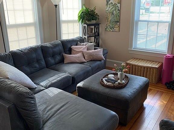 3rd image of 612 Washington St #1