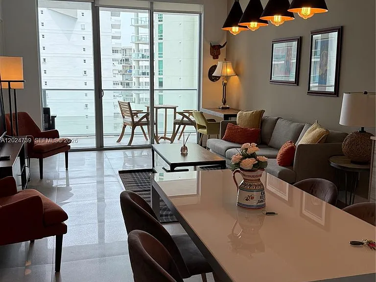 1300 Brickell Bay Dr #1007 — Photo 4