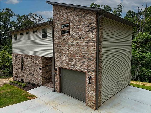5th image of 10 Claypole Ln