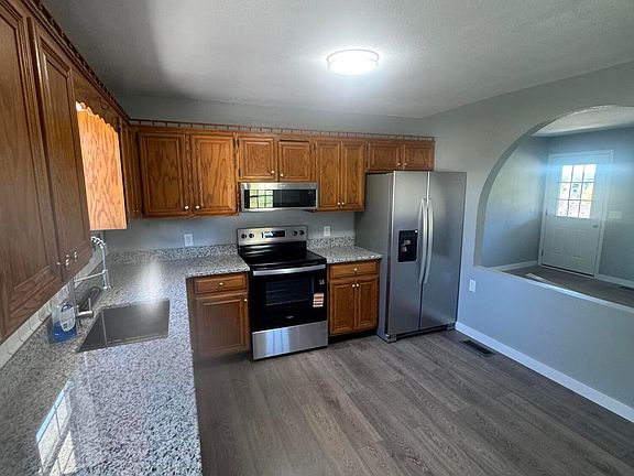 5th image of 134 Benjamin Ln