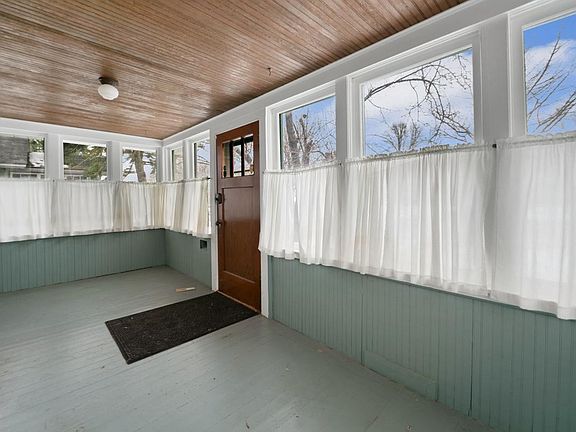 2nd image of 2014 Cottage Ave E